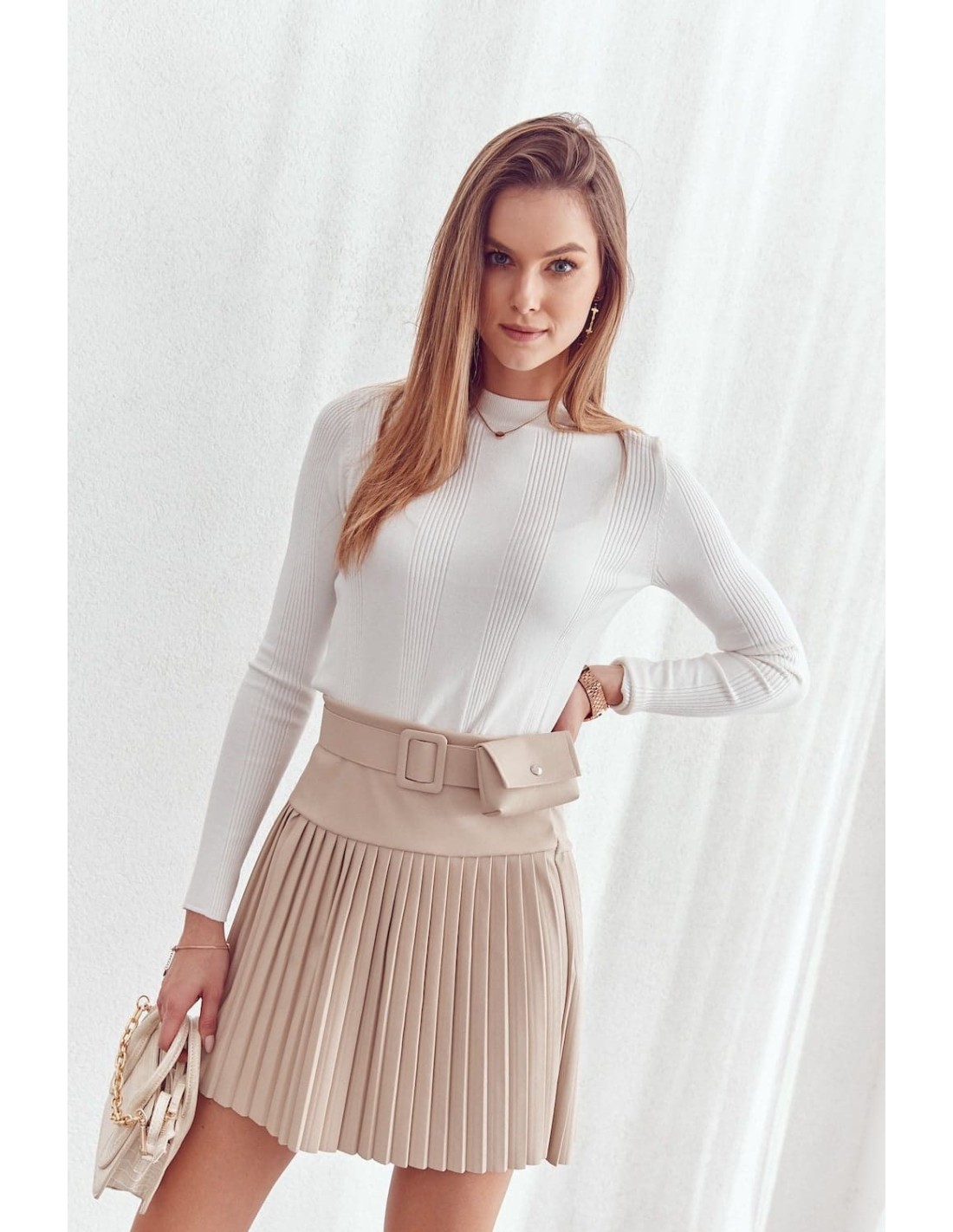 Pleated skirt made of eco-leather, light beige 7965 - Online store - Boutique